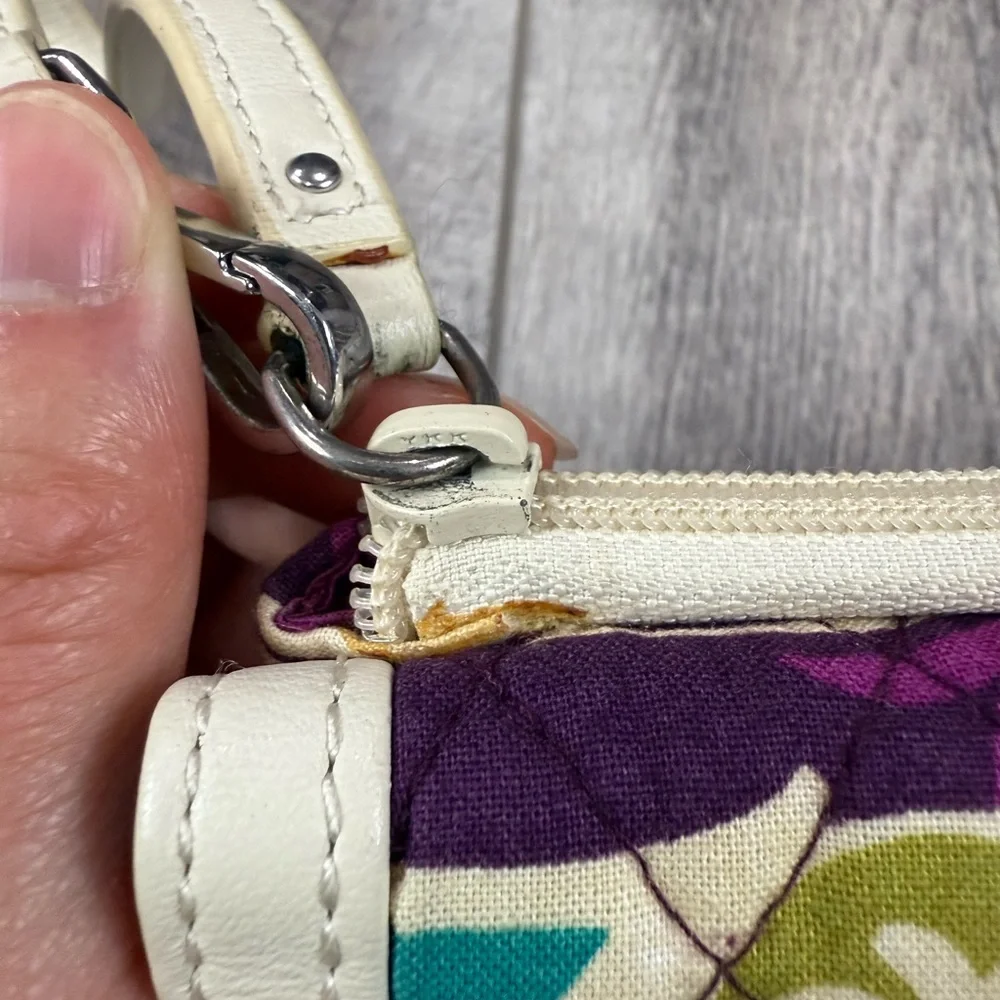 Vera Bradley Cream/Plum Anniversary Wristlet Wallet‎ - Picture 2 of 11